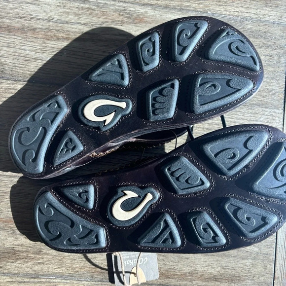 OluKai Mea Ola Dark Java NWT - Picture 9 of 12